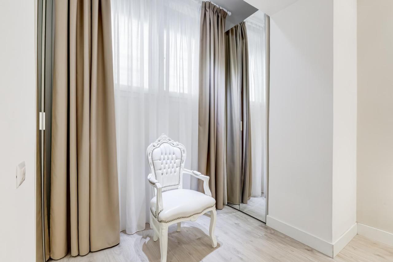 Bmga L The White Crown Apartment In Testaccio Rome Exterior photo